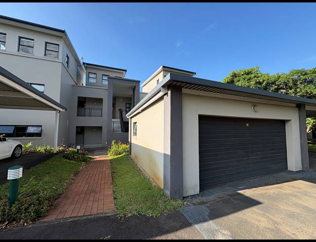 3 BEDROOM APARTMENT FOR SALE IN PALM LAKES ESTATE